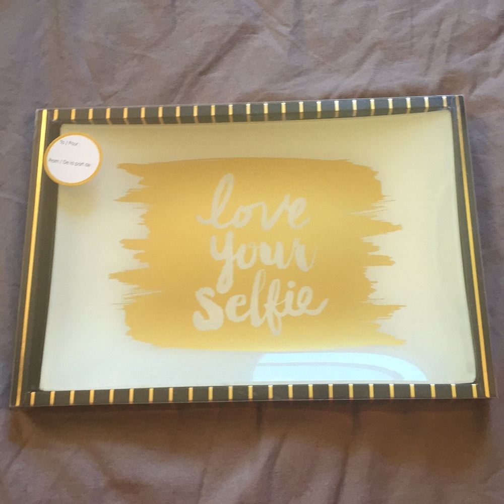 NEW! Love Your Selfie Trinket Tray/Jewelry Tray